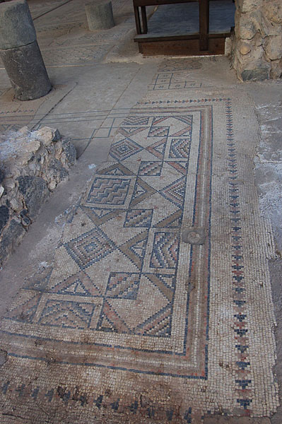 Напольные мозаики раннехристианского периода - Синагога в Хаммат Тибериас